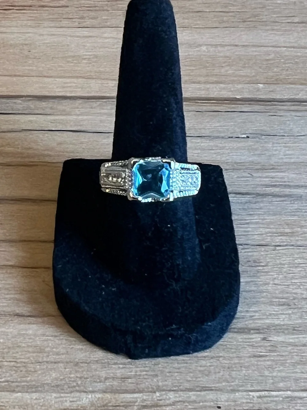 Silver Tone Fashion Ring With Blue Square-Cut Center Stone Size 6